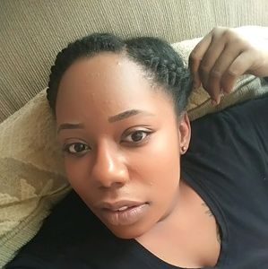 Meet your Posher, Daisha